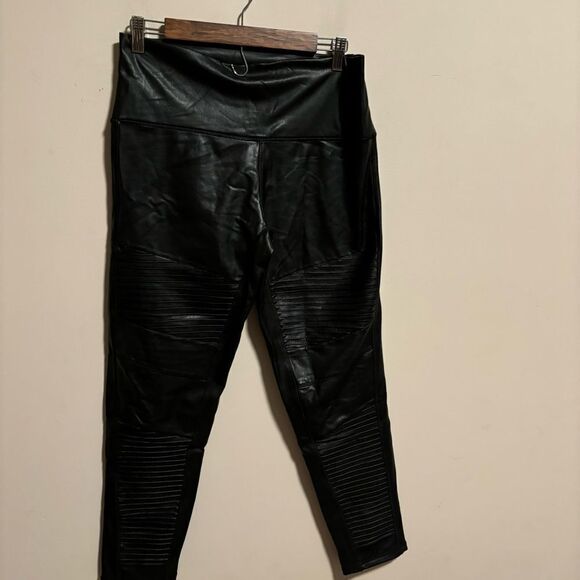 7 For All Mankind Faux Leather Liquid Moto Legging Pants Black- Size Large - Picture 5 of 10